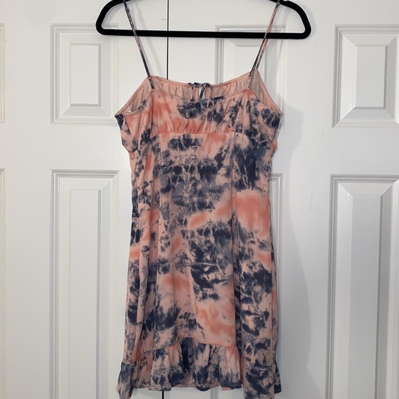 E.ssue Spaghetti Strap Dress size small - Picture 6 of 8